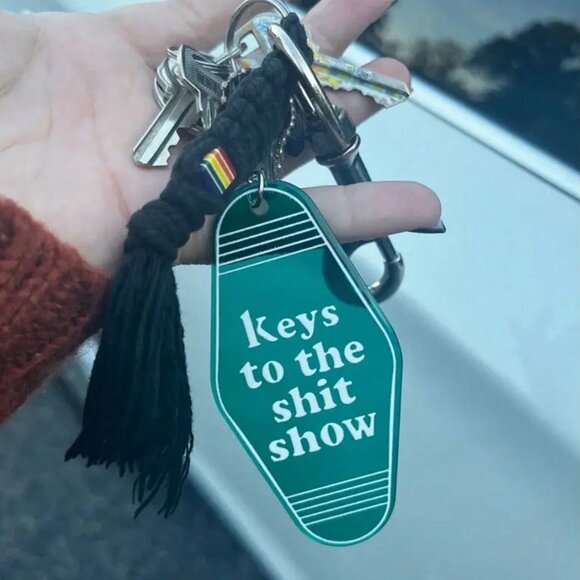 Funny Retro Style Keychain - Picture 2 of 2